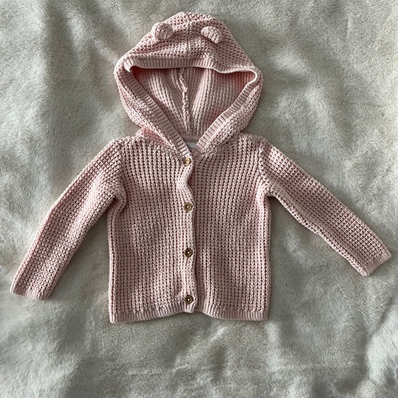 Carter’s sweater and Nicole Miller leggings - Picture 8 of 9